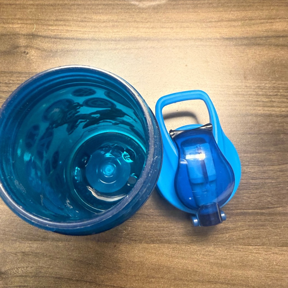 Zak! Marvel Avengers Blue Kids Water Bottle - Picture 6 of 6